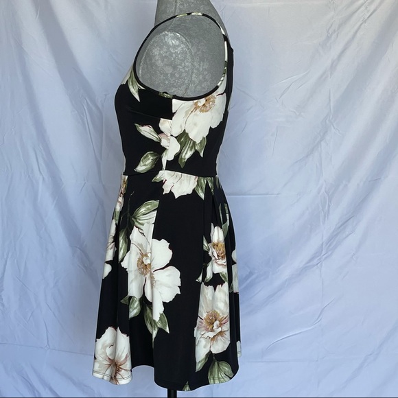 MONTEAU SLEEVELESS RACER BACK FLORAL DRESS - Picture 3 of 15